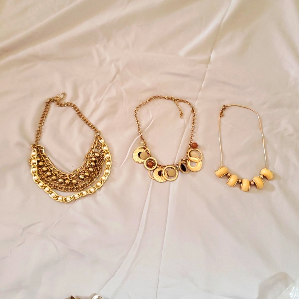 Elegant Gold and Brown Necklace Set